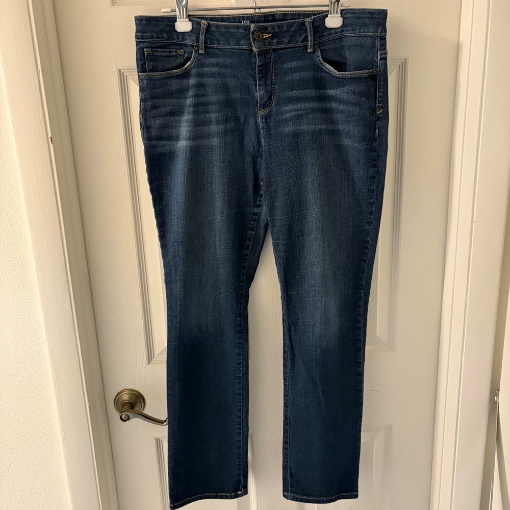 Liz Claiborne Women's 14 Dark Wash Stretch Straight Leg Jeans Classic Denim